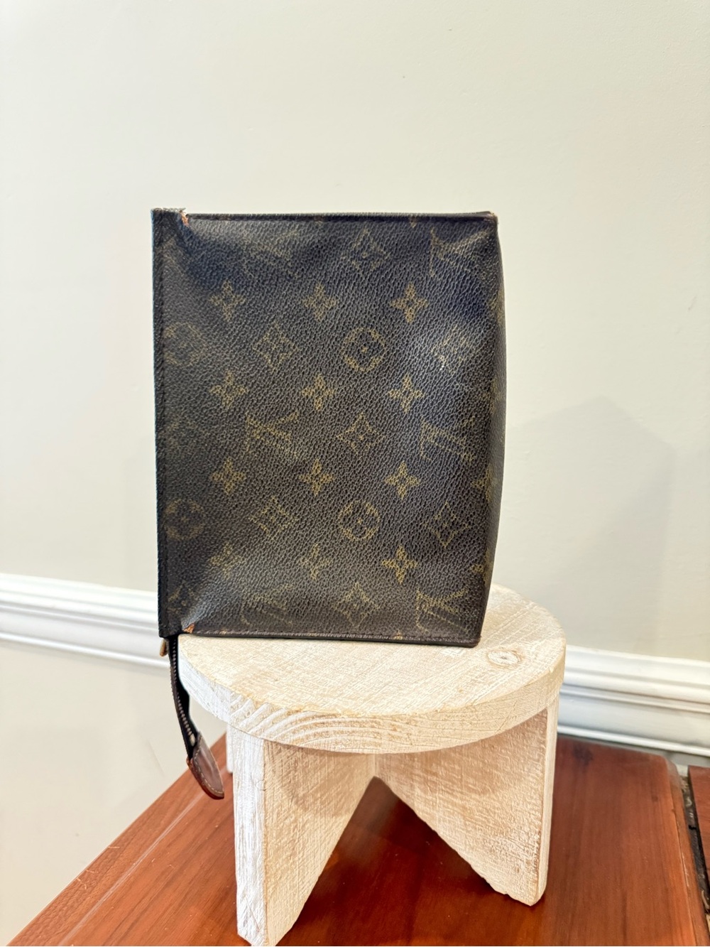 2 Day Sale! - Authentic Louis Vuitton Monogram Toiletry Pouch w/COA - Picture 6 of 10